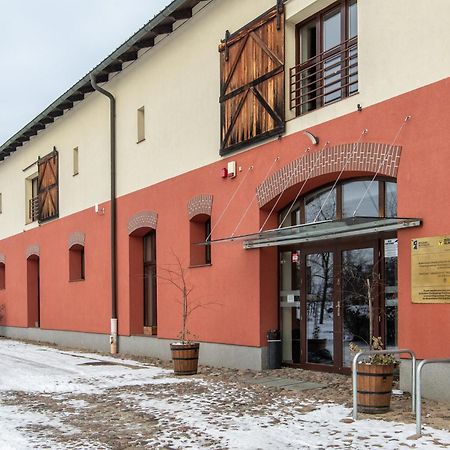 Centrum Edukacyjno-Rozwojowe Wroclaw Pawlowice - Bezplatny Parking Zewnętrze zdjęcie
