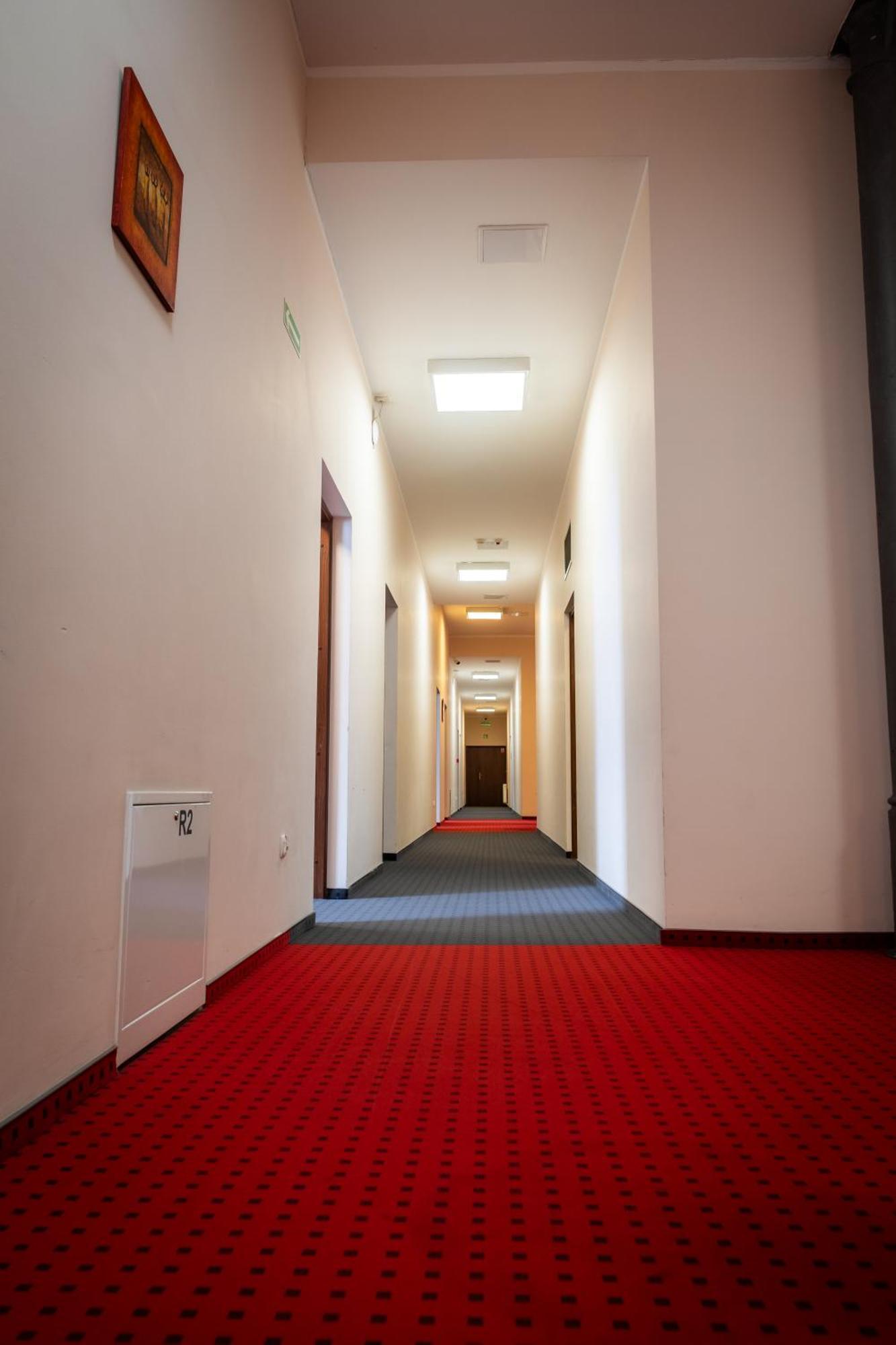 Centrum Edukacyjno-Rozwojowe Wroclaw Pawlowice - Bezplatny Parking Zewnętrze zdjęcie